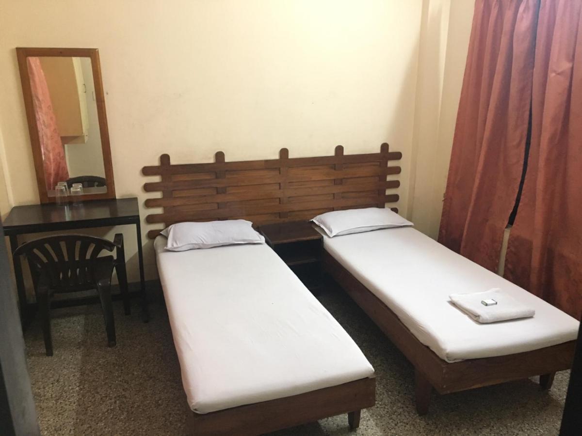 Nellimoottil Guest House Kottayam Room photo