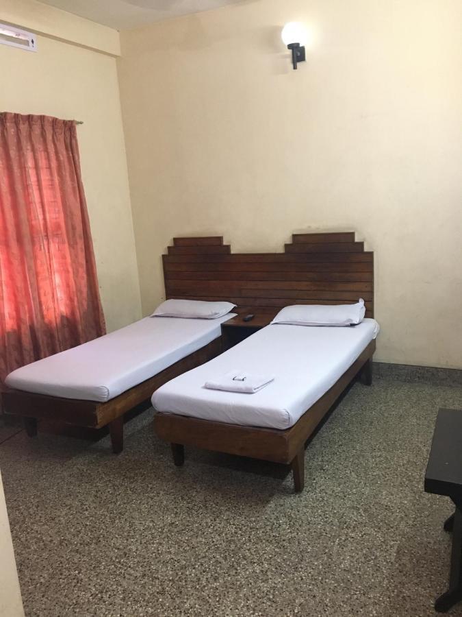 Nellimoottil Guest House Kottayam Room photo